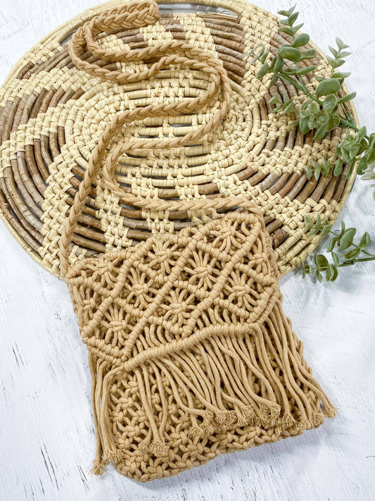 Oatmeal Macrame Fringe Purse